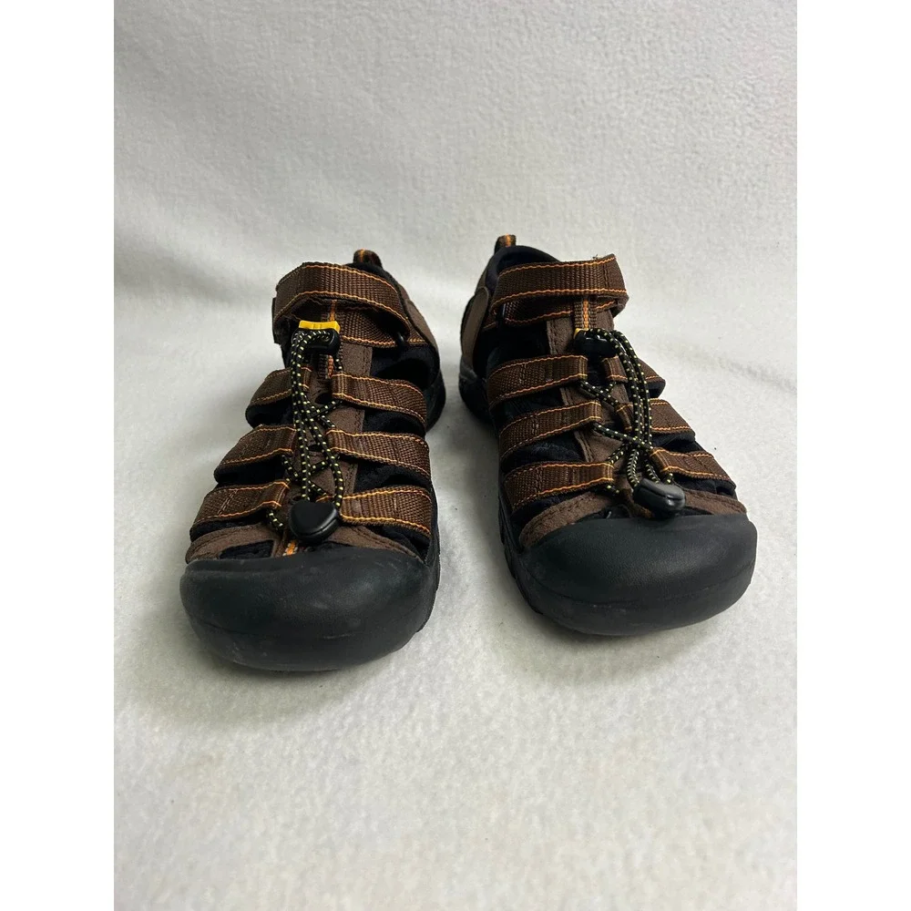 Gorpcore Hiking Outdoor KEEN Boys 5 Brown Newport H2 Waterproof Sport Sandals